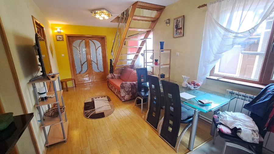 Casa cu Etaj si Casa pe Parter in zona Piata saraca.