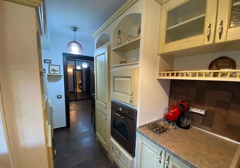 Apartament 2 Camere,Unirii,Metrou,bl.1996,et.5/9,DECOMANDAT,3 balcoane,Liber