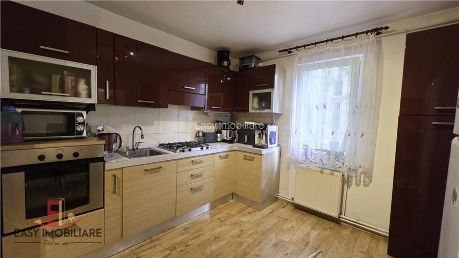Apartament 2 camere, et 1, George Cosbuc, UMFST, 22 Decembrie - 3