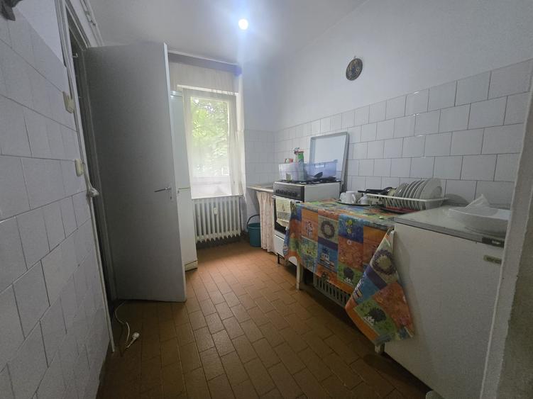 Apartament 2 camere SD,model cu 3 debarale,Podu Ros-Asachi,cod: 163322