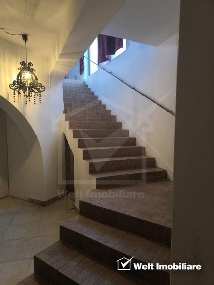 Casa cu CF spatiu comercial, curte comuna, Gruia