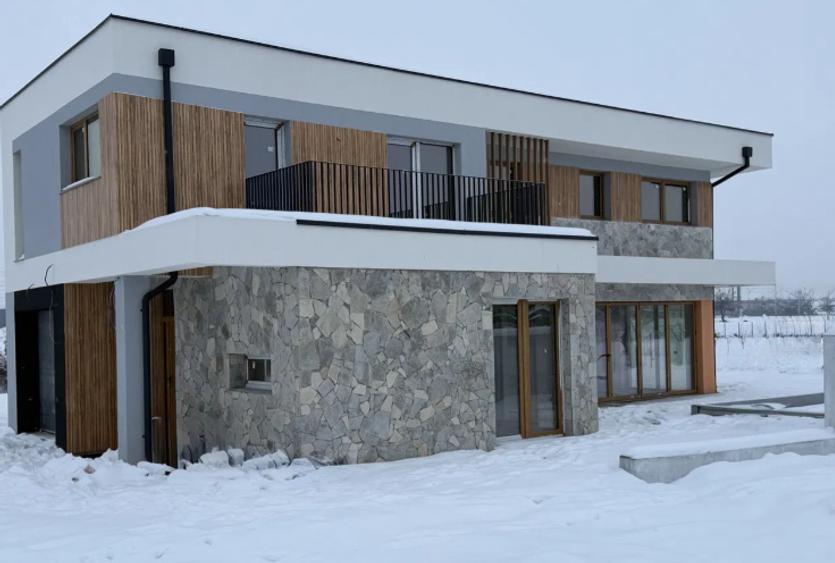 Casa de lux, piscina, garaj, 120mp utili, 550 mp curte
