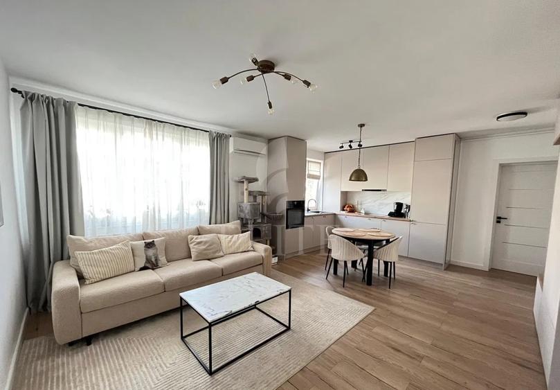 Apartament 3 camere în zona STRAZII UNIRII