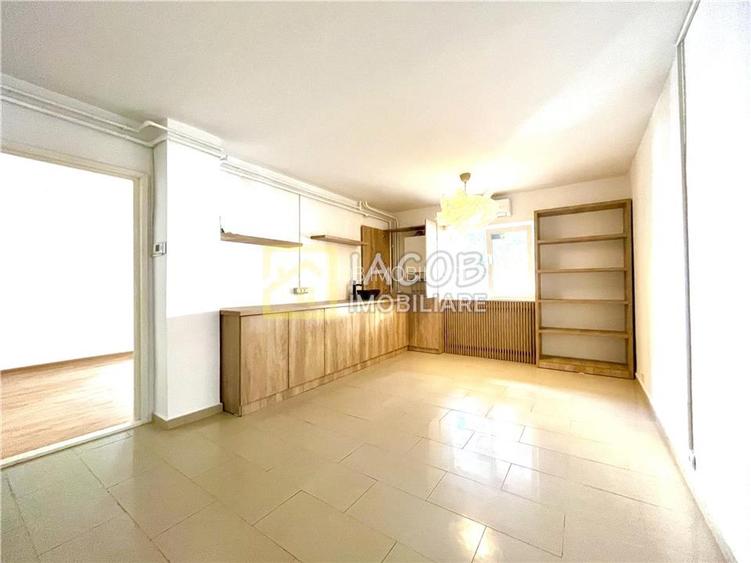 Apartament 3 camere, zona Ana Ipatescu - Bistrita Lac, str. 1 Mai - Bacau - 2