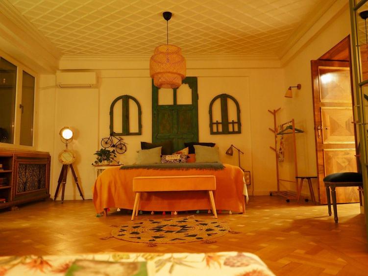 Vanzare apartament zona Universitate - 4 camere cu terasa generoasa