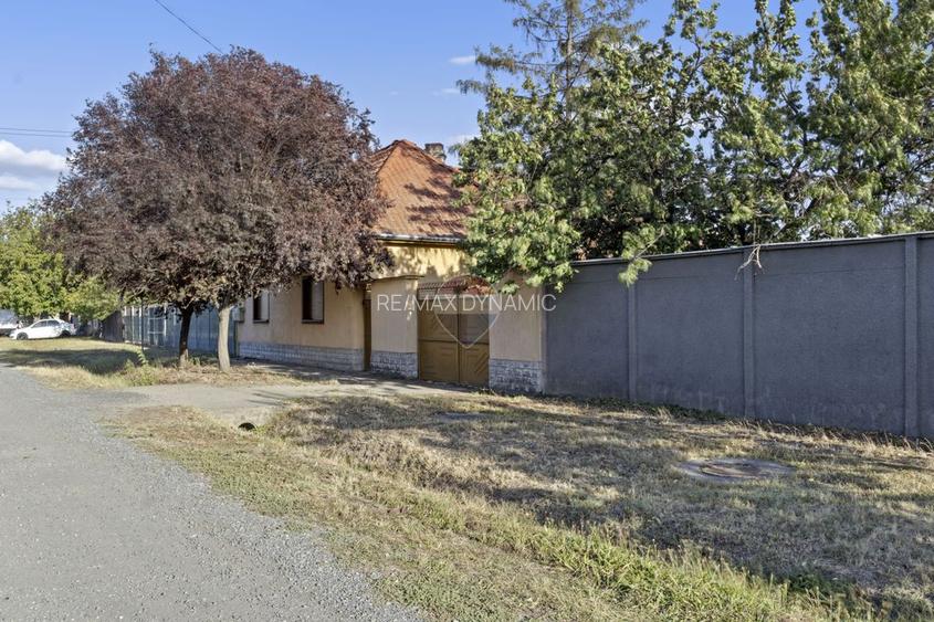 Casă cu teren 1371 mp, Pecica, aproape de centrul orașului