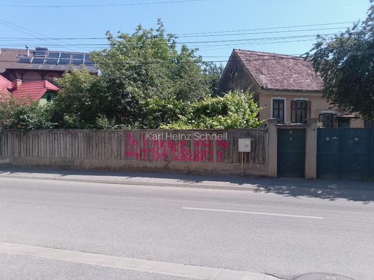 Casa de Vinzare cu Teren generos Sura si Anexa cu Descidere de 20 de Metri la St - 2