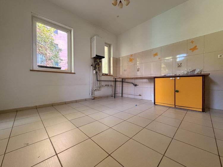 Casa individuala 5 camere, 200 mp curte, terasa, garaj - Simion Barnutiu