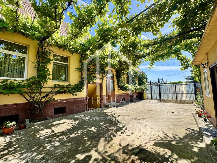 Casa cu 2 camere si demisol, 65mp utili, 255mp teren, Cristian