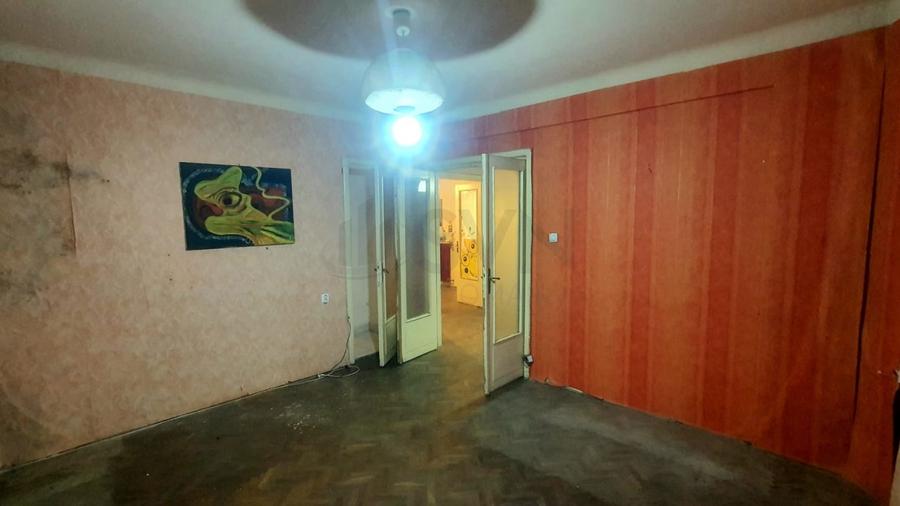 REA1027589 Unirii l Apartament 3 camere l Etaj 2