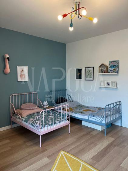 Apartament 3 camere de vanzare in Floresti