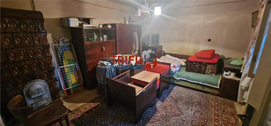 Casa de vanzare 2 camere zona Barabant