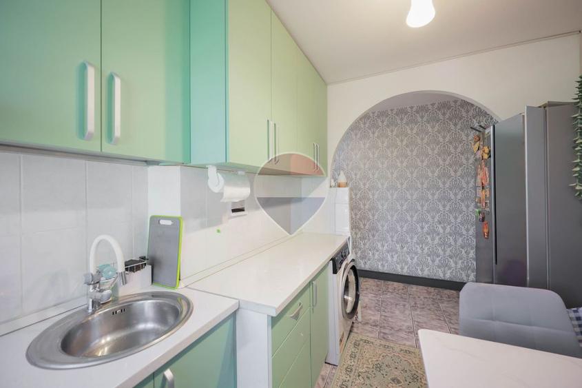 De vânzare apartament cu 2 camere, în zona Nufărul