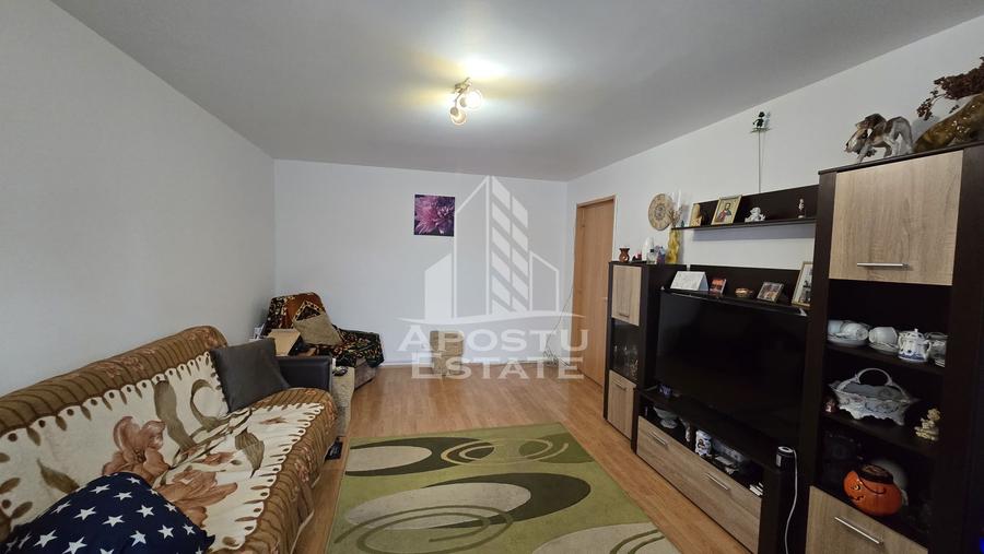 Apartament cu 4 camere de vânzare, zona Lipovei, Timișoara
