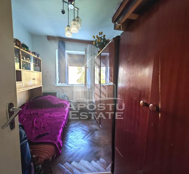 Apartament cu 4 camere de vanzare , Zona Dacia ,Timisoara