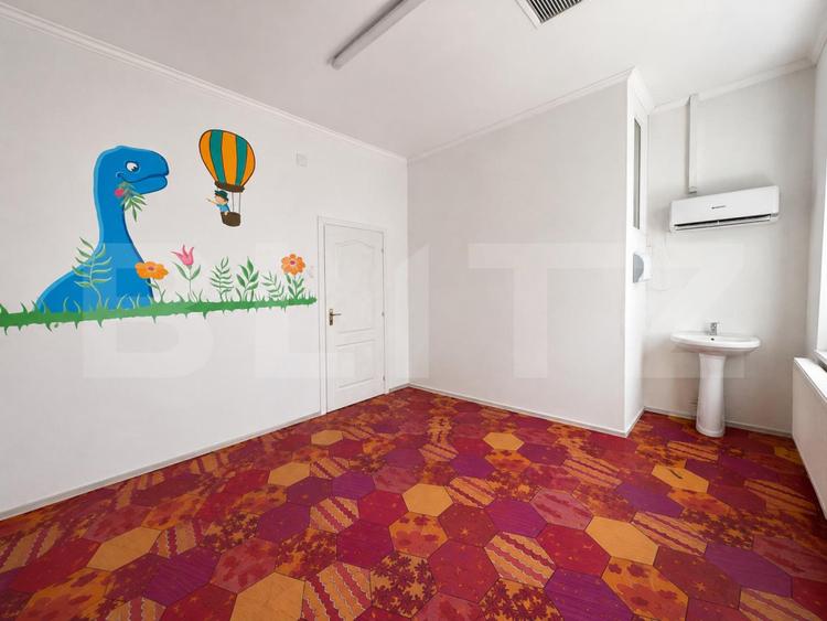 Casa de inchiriat, 125 mp, parcare, zona Centrală