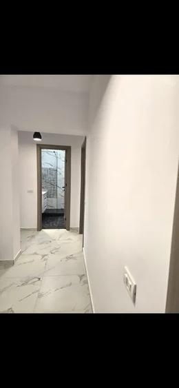 Apartament 3 camere, decomandat, 75 mp, balcon, metrou, Titulescu