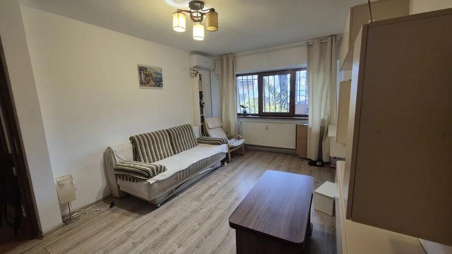 Garsonieră reconfigurată în 2 camere, parter, bloc reabilitat, zona Tei