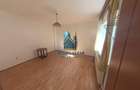 Două case în curte comună, 6 camere + 385 teren - zona semicentrală - 23