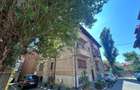 PIATA UNIRII, intr-un cartier de case si vile, ferit de aglomerația urbană - 13