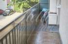 Apartament 3 camere semidecomandat 57m2 , doua dormitoare , parcare