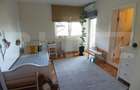 Casa de vanzare, pretabila pentru Pensiune sau regim hotelier - 11