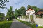 Vând casă de vacanță Bezdead, vedere la vale, acces Munții Bucegi - 2