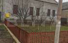 Casa de vanzare, 6 camere, 535 mp, zona Varias - 2
