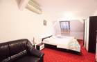 Casa cu 3 apartamente, P-ta Unirii , Str. Primariei - 1