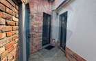 Inchiriez apartament la casa cu curte proprie - Zona Paris - 18