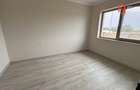 Duplex de vanzare cu 5 camere, despartit prin garaj, zona Giroc  - 19