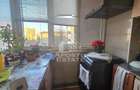 Apartament de vanzare cu 3 camere, centrala proprie, etaj 3, Lipovei - 6