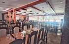 Oportunitate de business: complex turistic cu restaurant, terase si pensiune – S