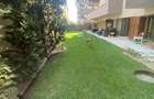 Apartament în Arcadia Domenii,230mp curte,3 parcări incluse