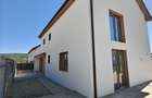 Casă cu garaj de vânzare – Chinteni, zonă liniștită - 1
