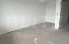 Apartament de 3 camere, 2 balcoane, 93 mp, etaj 1 - 4
