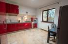 De vanzare casă  5 camere - 7
