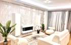 Brand new, luxurious, 4 min walk to Herastrau - 10