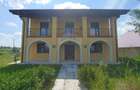 Casă / Vilă de lux cu 5 camere de vânzare în Vadu Moldovei, Suceava - 1