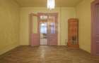 Clădire pt clinică stomatologică 10 camere, S + P + E, teren 282 mp - 6