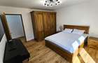 Casa renovata 200mp pe 2 niveluriparcare curte cu foisorCentru zona str. Paris - 16