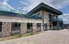 Casa  Exclusivista cu piscina si 1200 mp de teren, in Cisnadie - 2