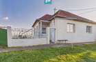 Casă cu 5 camere și teren 957 mp în Olari - 1