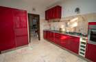 De vanzare casă  5 camere - 6