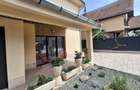 Casa de LUX 4 camere 3 bai zona Selimbar - Brana - 12