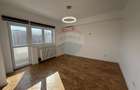 Apartament 4 camere de închiriat – Bd. Unirii / Str. Vulturilor 25 - 21
