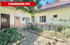 Casa de vanzare la curte comuna Zona Lunei - COMISION 0% - 1