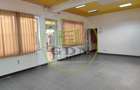 Spațiu logistic 90 mp, 2 încăperi, parter – curte cu parcare - 1
