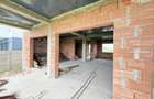 Duplex intreg 8 camere, LA ROSU, de vanzare in Sacalaz, la intrare - 6