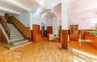 Cladire cu 24 camere, langa Castelul Regal Savarsin - 3
